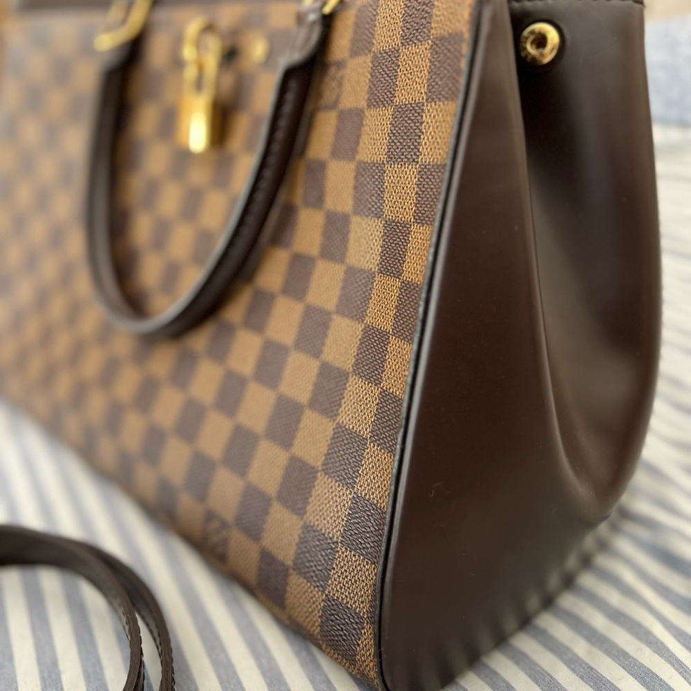 Louis Vuitton Handbag Authentic Pristine Condition - image 5